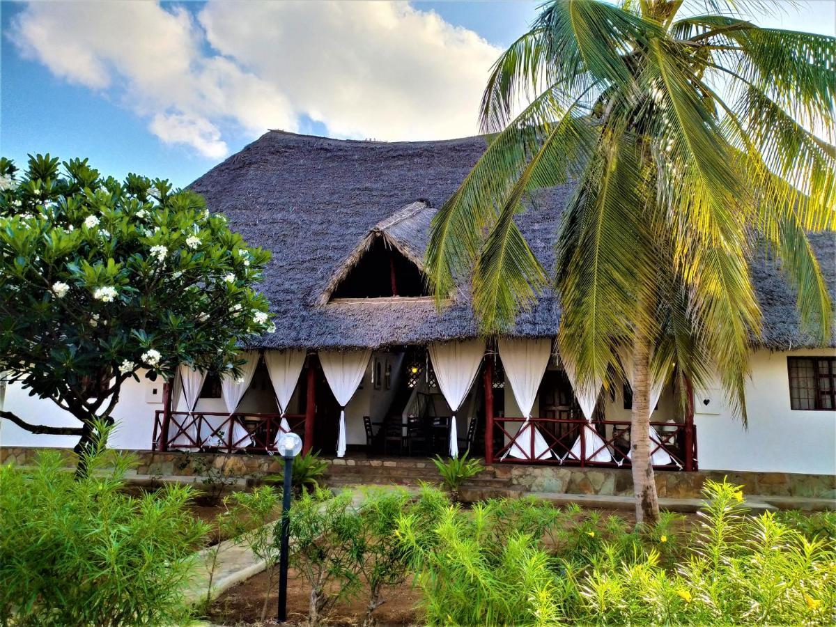 Karibuni Jeds Villas 85 & 86 Mambrui Ngoại thất bức ảnh